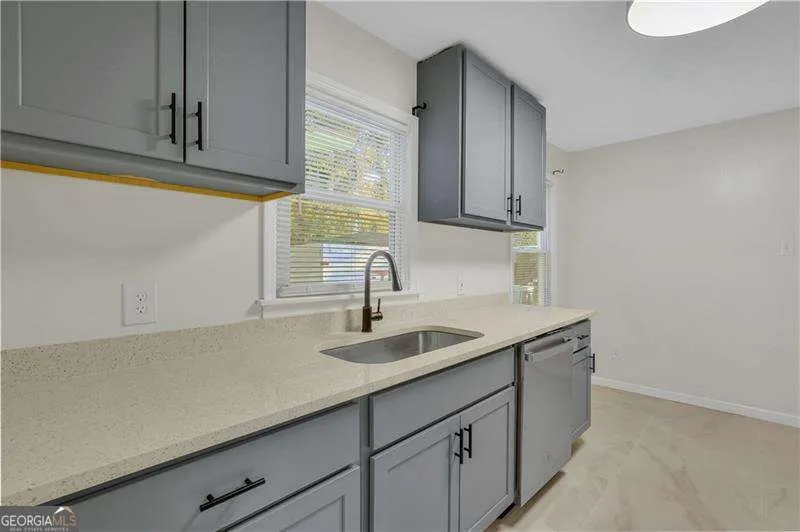 2205 Texas AVE Savannah, GA 31404