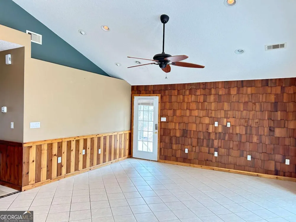 1564 Joy Bluff RD Reidsville, GA 30453