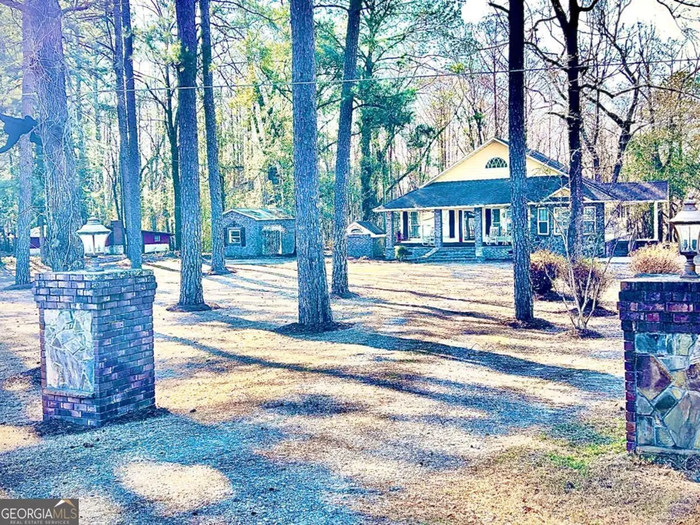 1564 Joy Bluff RD Reidsville, GA 30453