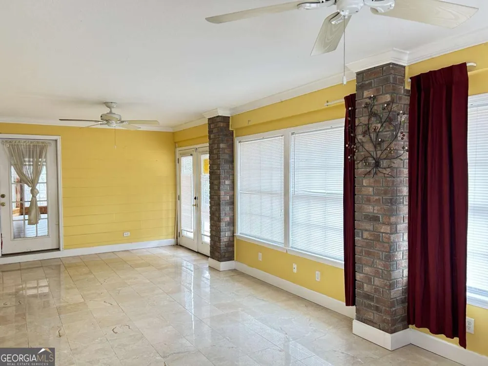 1564 Joy Bluff RD Reidsville, GA 30453