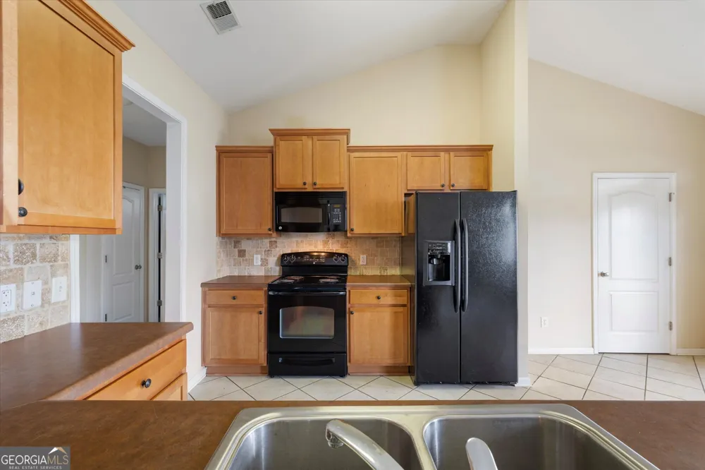 113 Christopher DR Byron, GA 31008