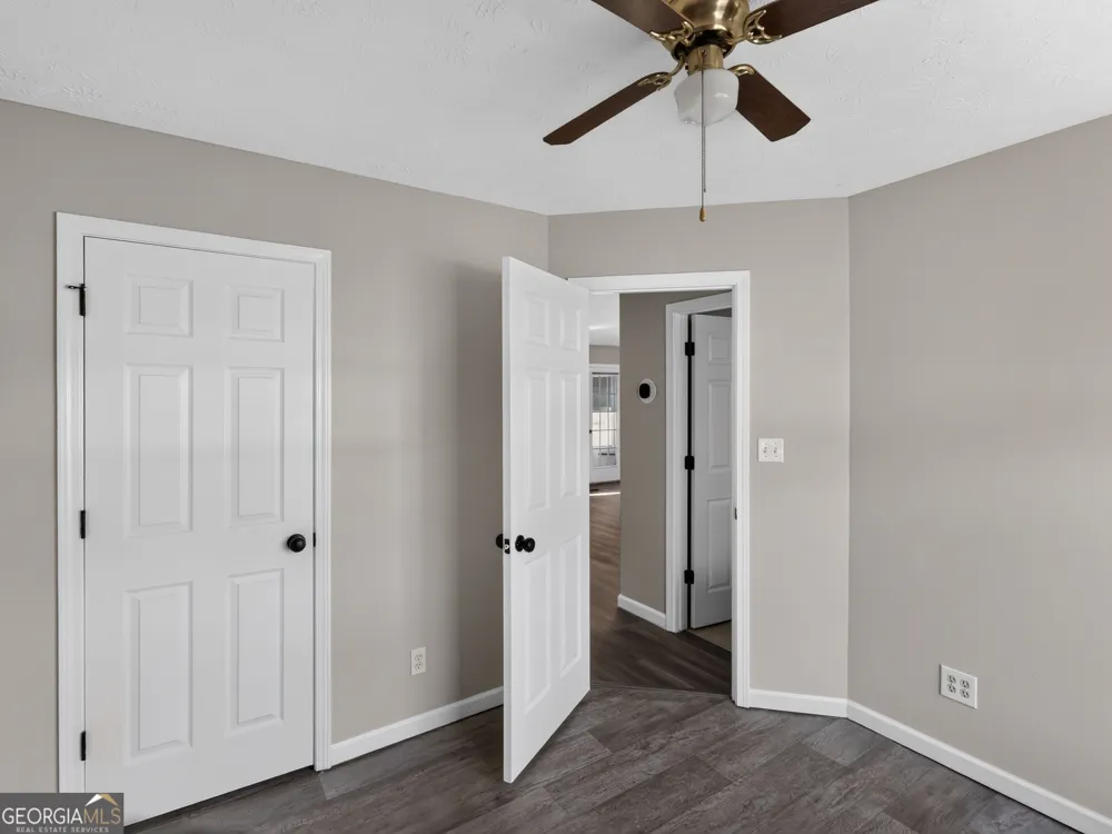 22 Canterbury DR Grantville, GA 30220