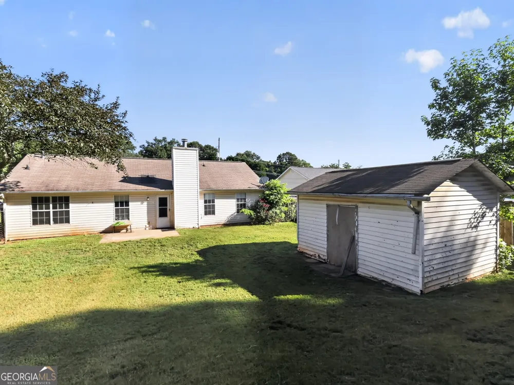 22 Canterbury DR Grantville, GA 30220