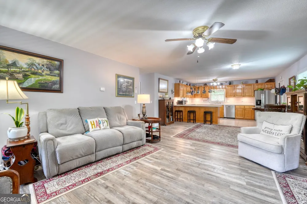 1523 Berrong RD Hiawassee, GA 30546