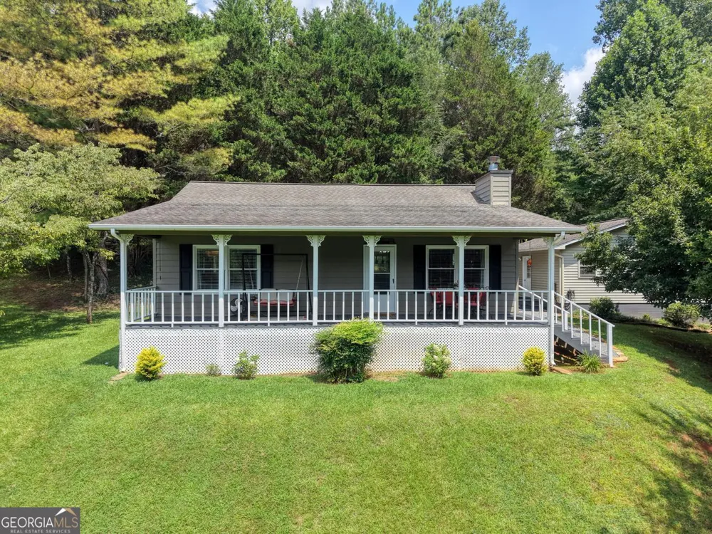 1523 Berrong RD Hiawassee, GA 30546
