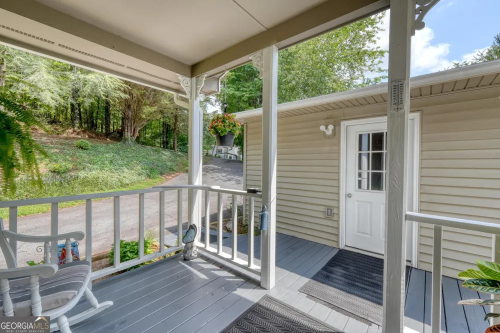 1523 Berrong RD Hiawassee, GA 30546
