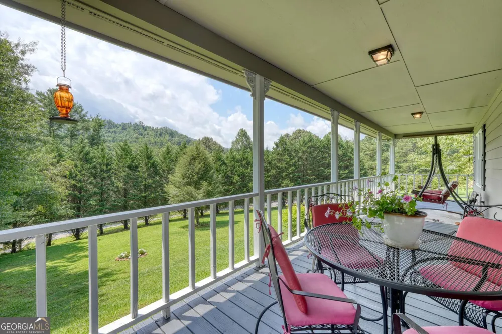 1523 Berrong RD Hiawassee, GA 30546