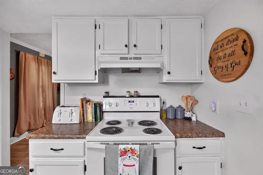 120 W White ST Carrollton, GA 30117