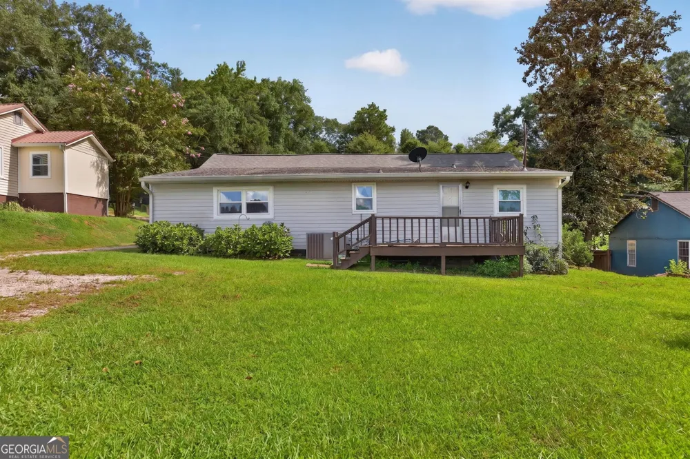 120 W White ST Carrollton, GA 30117