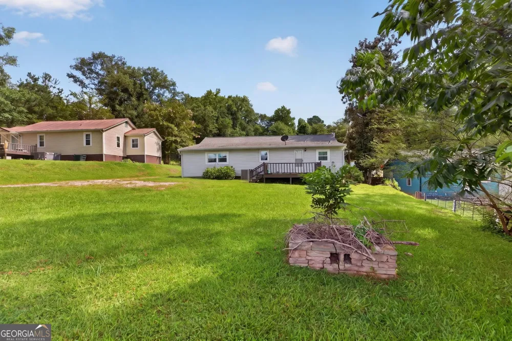 120 W White ST Carrollton, GA 30117