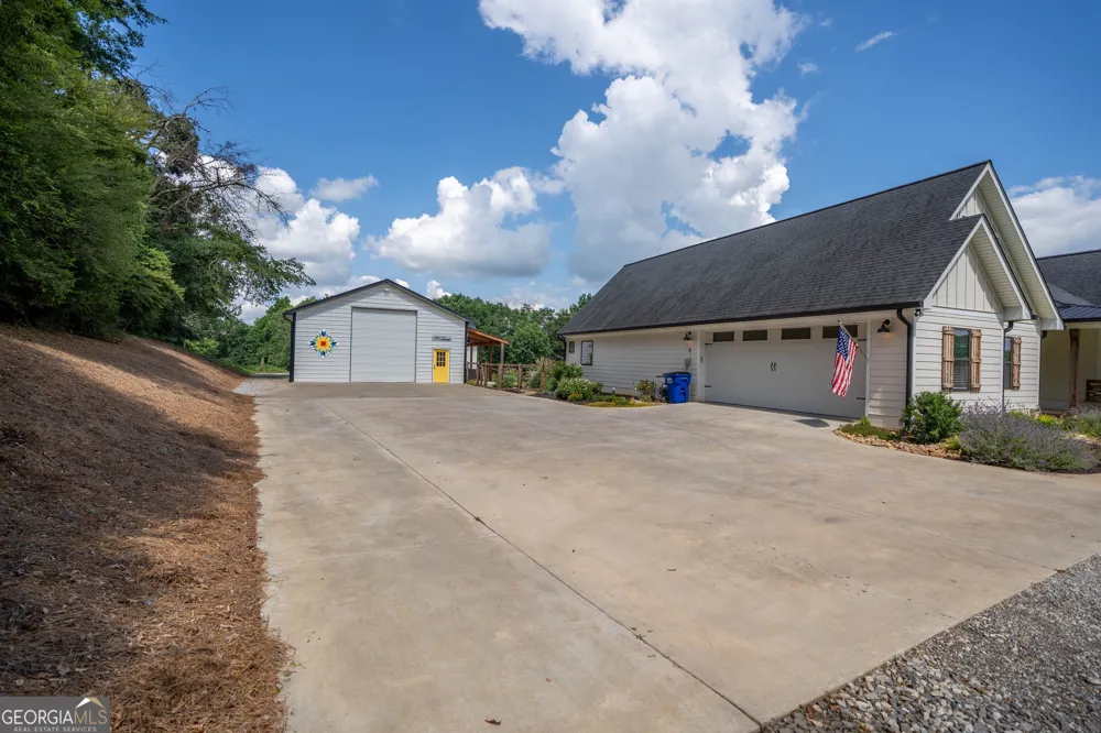 7625 W County Line RD Lula, GA 30554