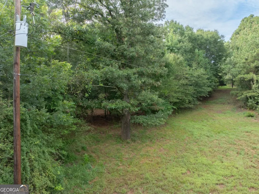 208 Arnold RD SE Statham, GA 30666