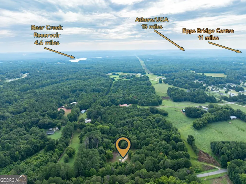 208 Arnold RD SE Statham, GA 30666