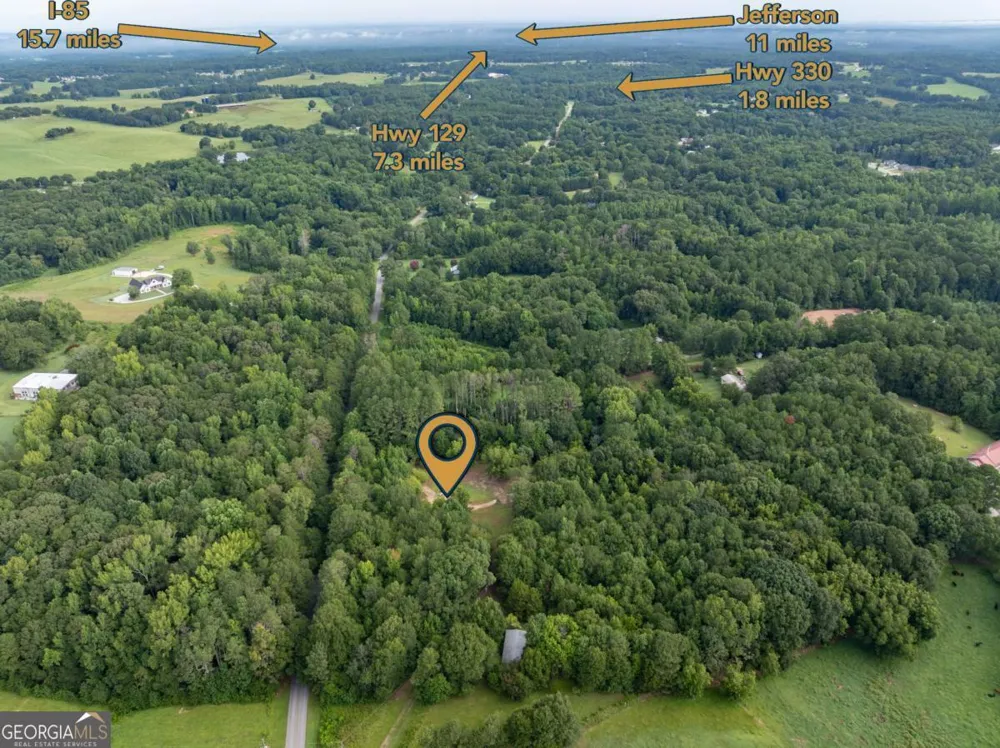 208 Arnold RD SE Statham, GA 30666