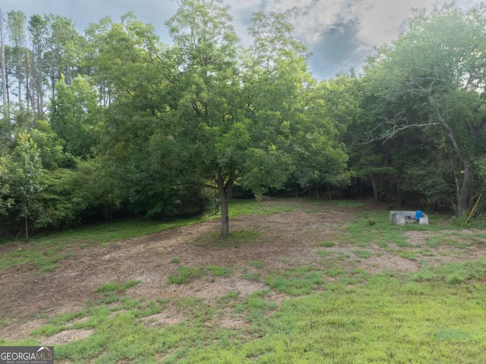 208 Arnold RD SE Statham, GA 30666