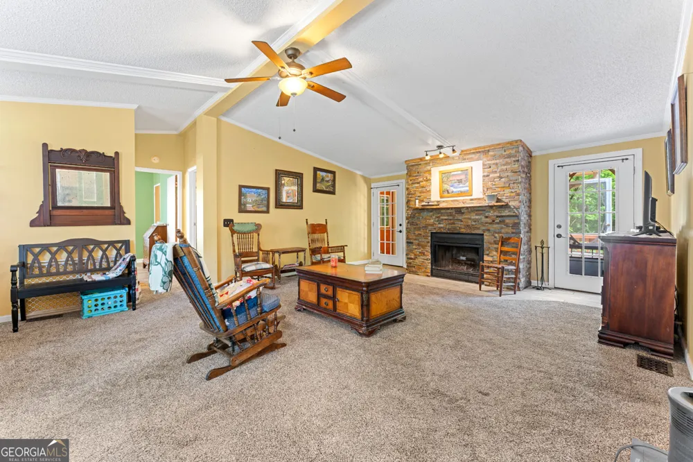 647 Lake Harbor TRL Martin, GA 30557