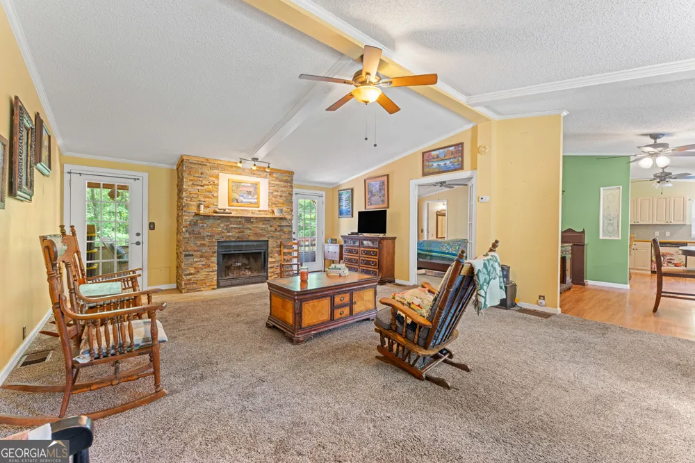 647 Lake Harbor TRL Martin, GA 30557