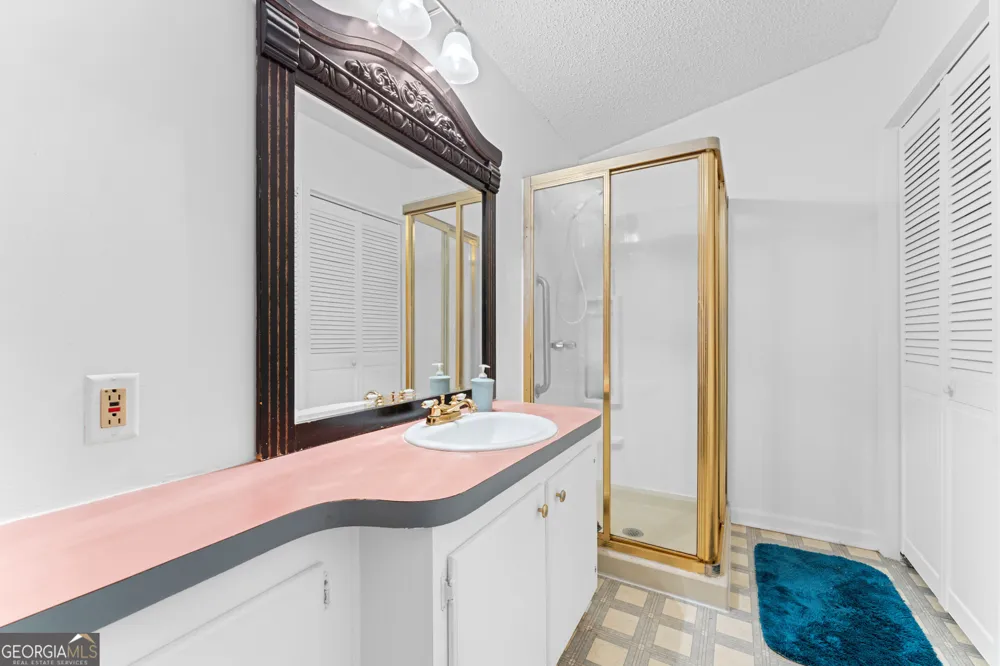 647 Lake Harbor TRL Martin, GA 30557