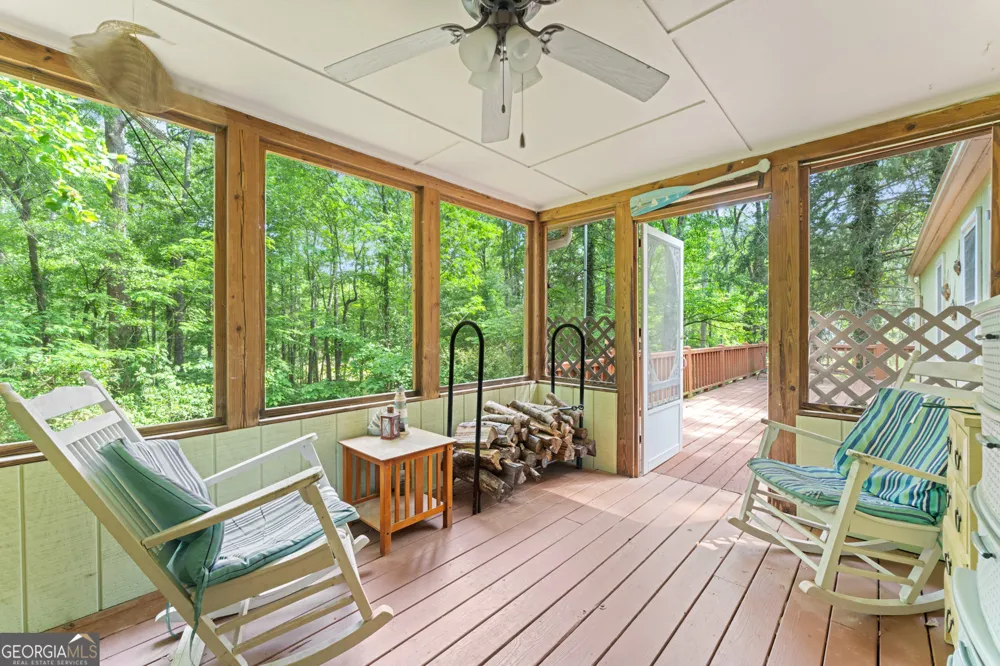 647 Lake Harbor TRL Martin, GA 30557