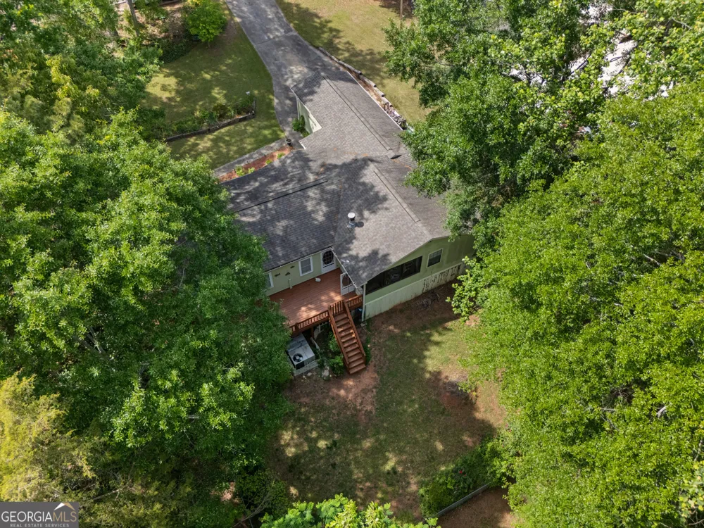 647 Lake Harbor TRL Martin, GA 30557