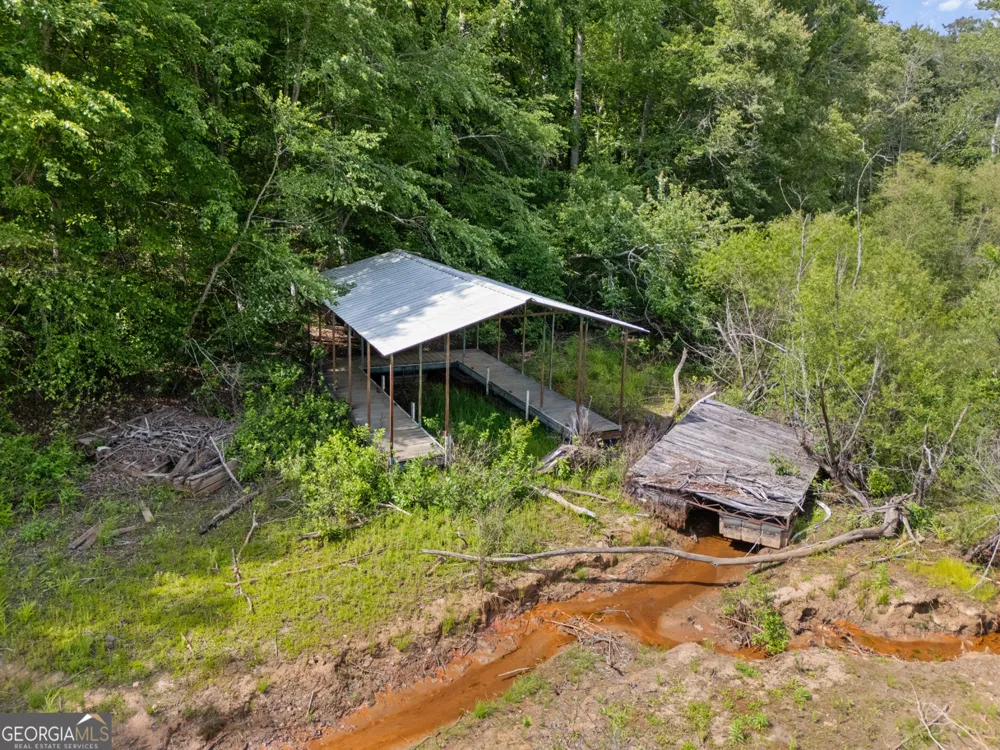 647 Lake Harbor TRL Martin, GA 30557