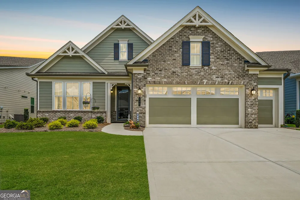 136 Conway TRL Hoschton, GA 30548