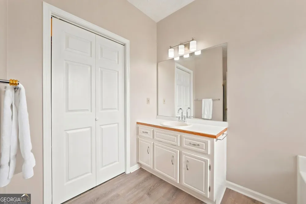 216 Lee CT Canton, GA 30115