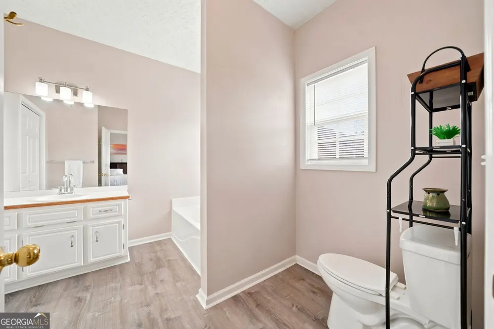 216 Lee CT Canton, GA 30115
