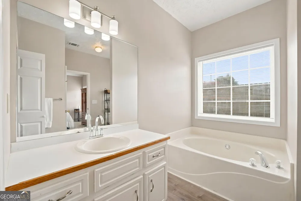216 Lee CT Canton, GA 30115