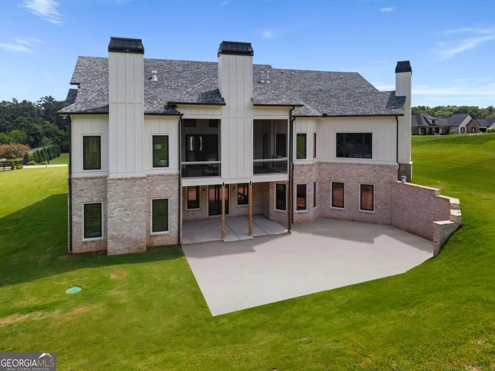 1020 West CT Canton, GA 30115