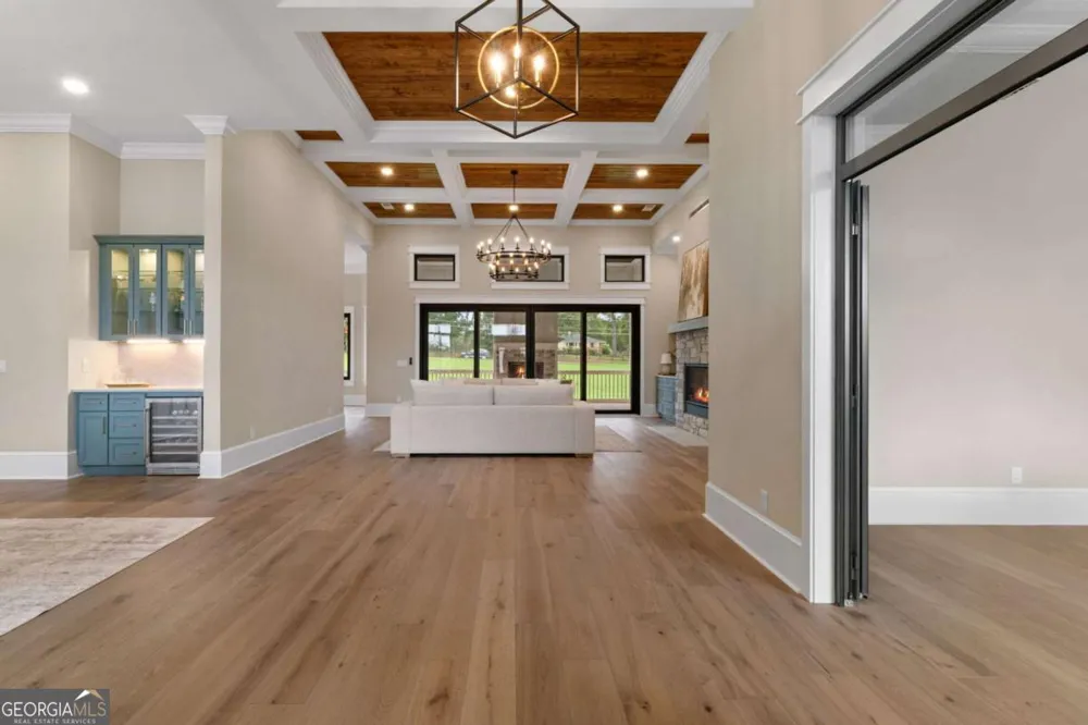 1020 West CT Canton, GA 30115