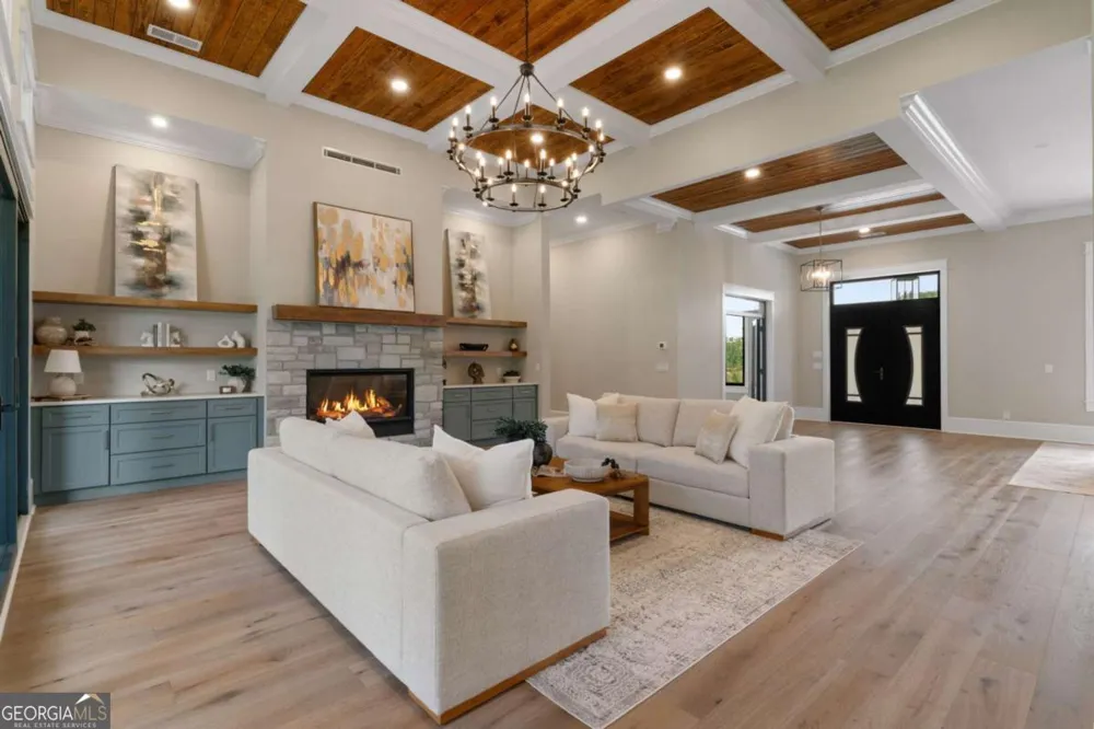 1020 West CT Canton, GA 30115