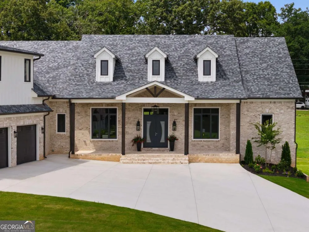 1020 West CT Canton, GA 30115