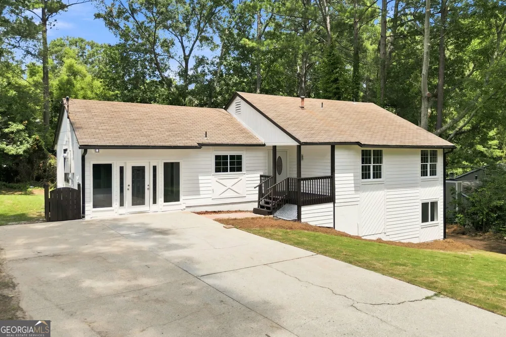 1445 Diplomat DR Riverdale, GA 30296