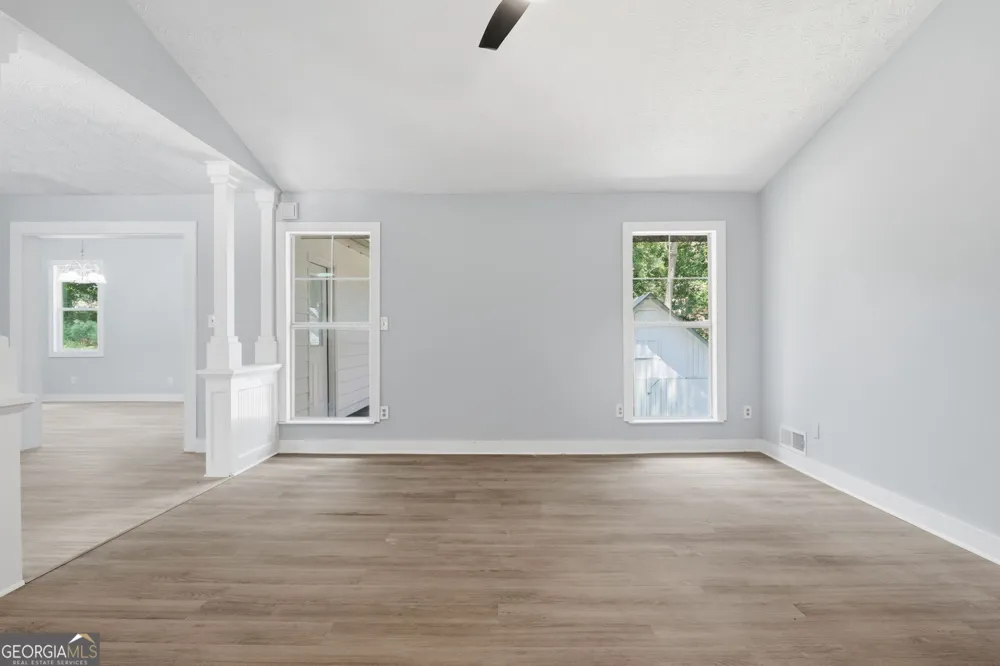 1445 Diplomat DR Riverdale, GA 30296