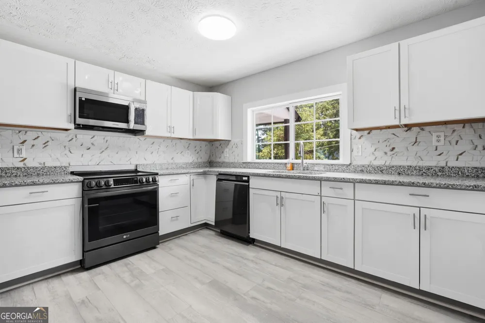 1445 Diplomat DR Riverdale, GA 30296