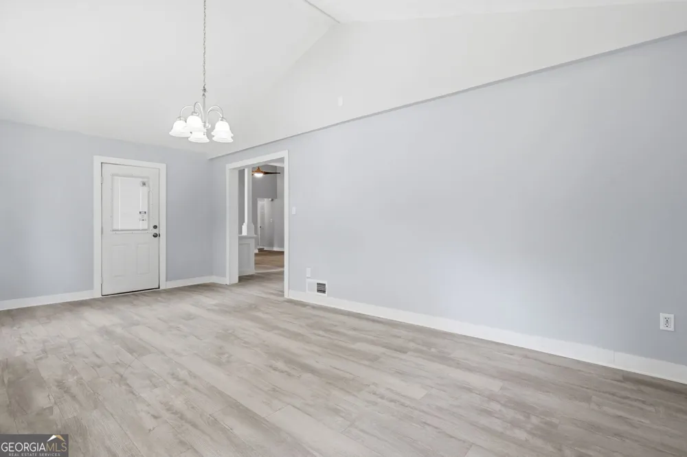 1445 Diplomat DR Riverdale, GA 30296