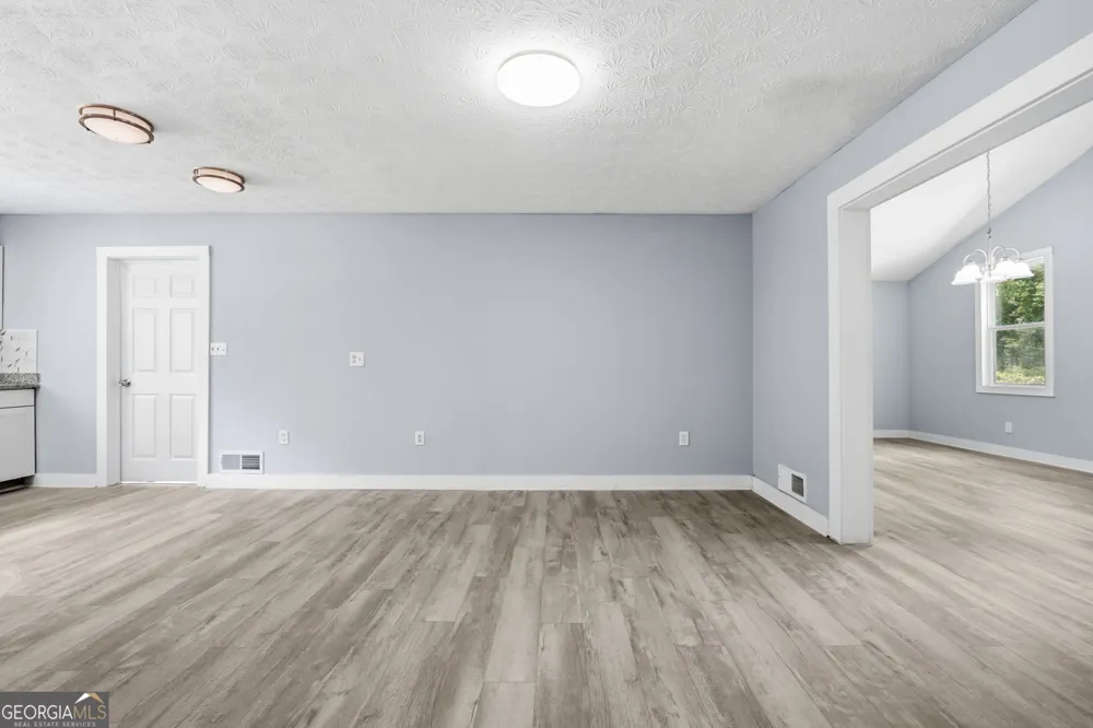 1445 Diplomat DR Riverdale, GA 30296