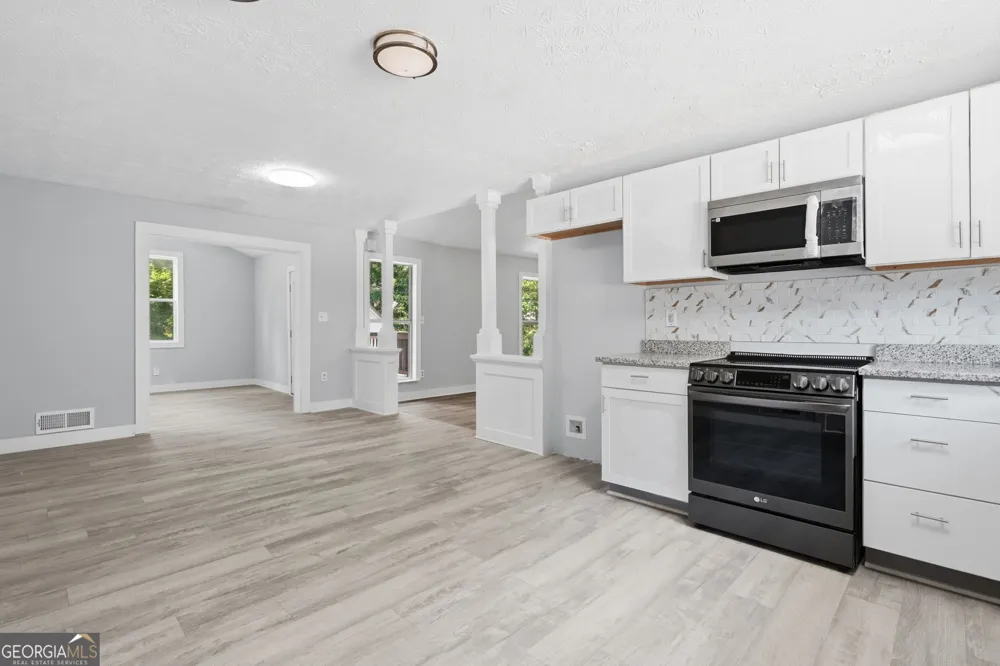 1445 Diplomat DR Riverdale, GA 30296