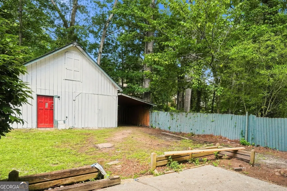 1445 Diplomat DR Riverdale, GA 30296