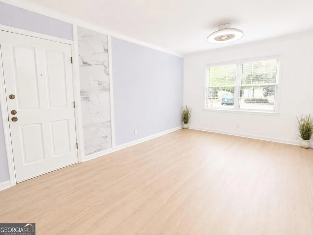173 Amherst PL NW Atlanta, GA 30327