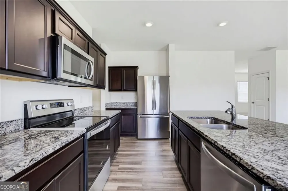 611 NW Revenna WAY NW Cartersville, GA 30120