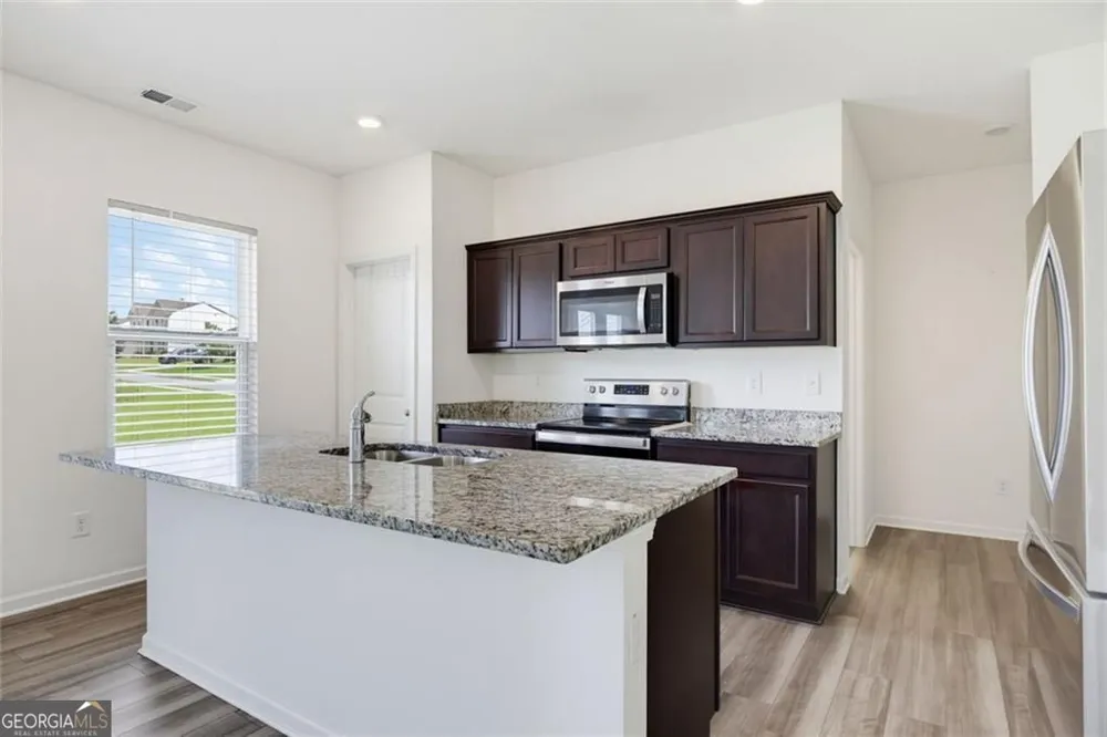 611 NW Revenna WAY NW Cartersville, GA 30120