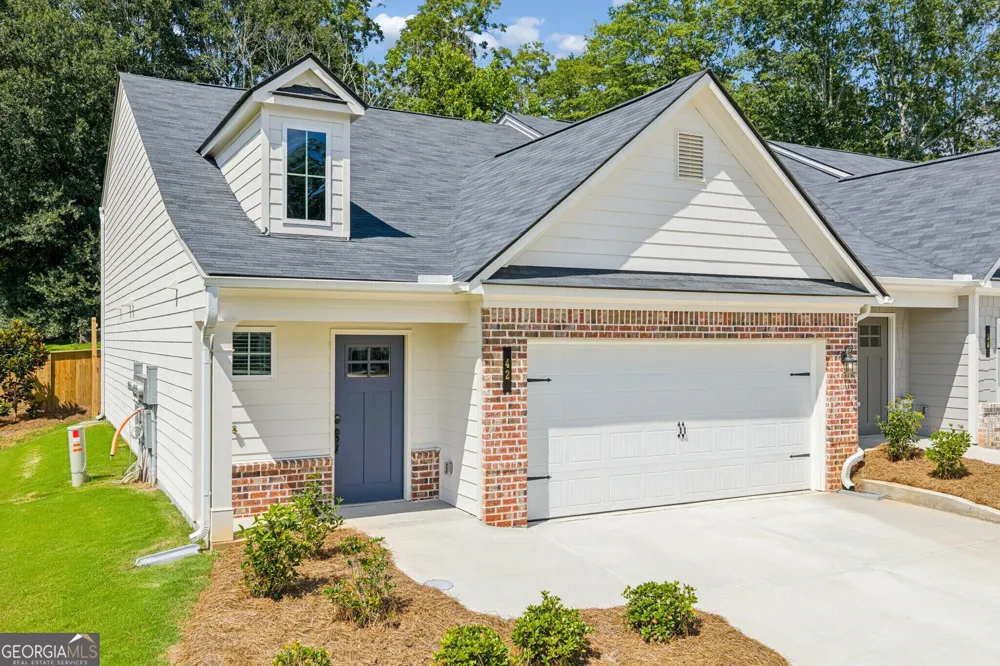 42 Silver Leaf LN Dawsonville, GA 30534
