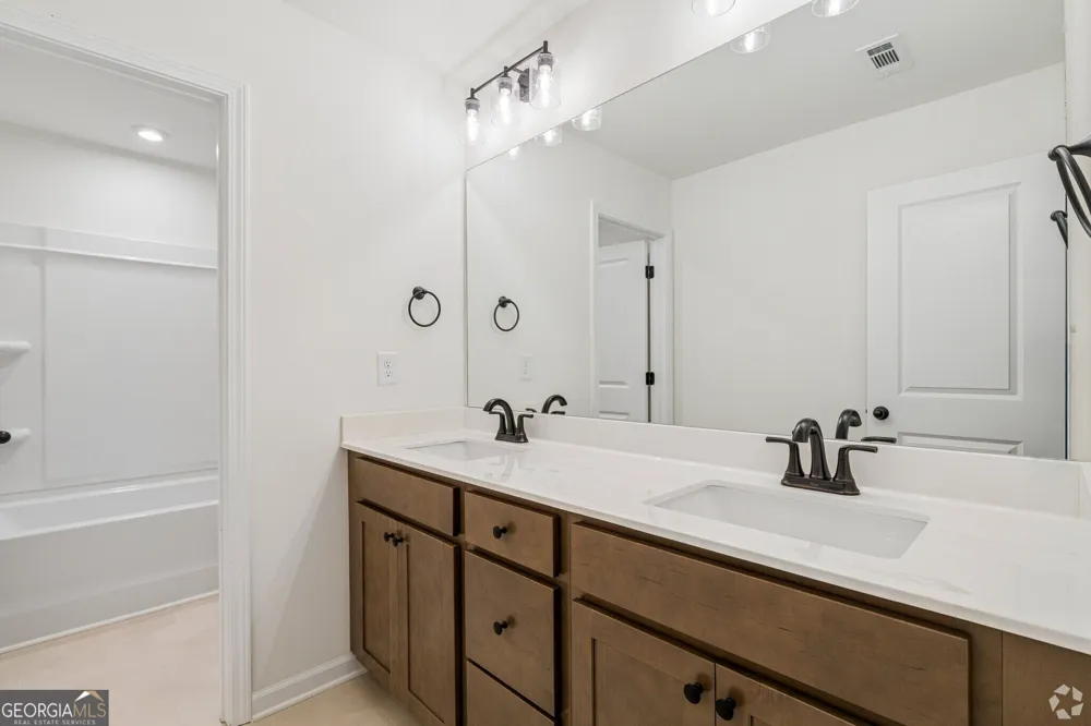 42 Silver Leaf LN Dawsonville, GA 30534