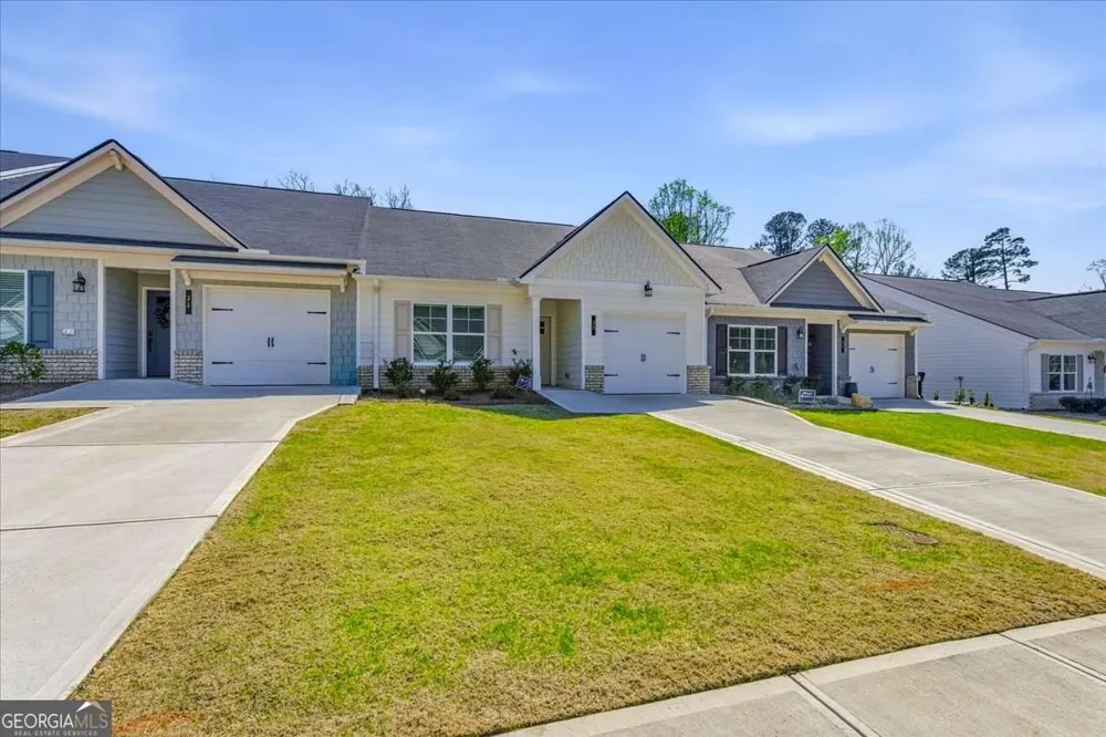 37 Silver Leaf LN Dawsonville, GA 30534