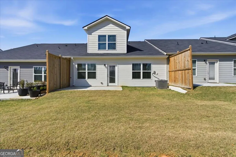 37 Silver Leaf LN Dawsonville, GA 30534