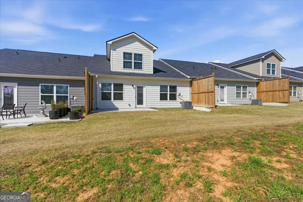 37 Silver Leaf LN Dawsonville, GA 30534