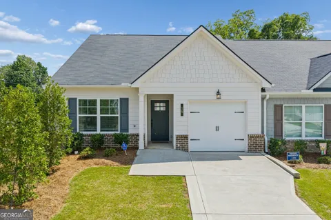 15 Silver Leaf LN