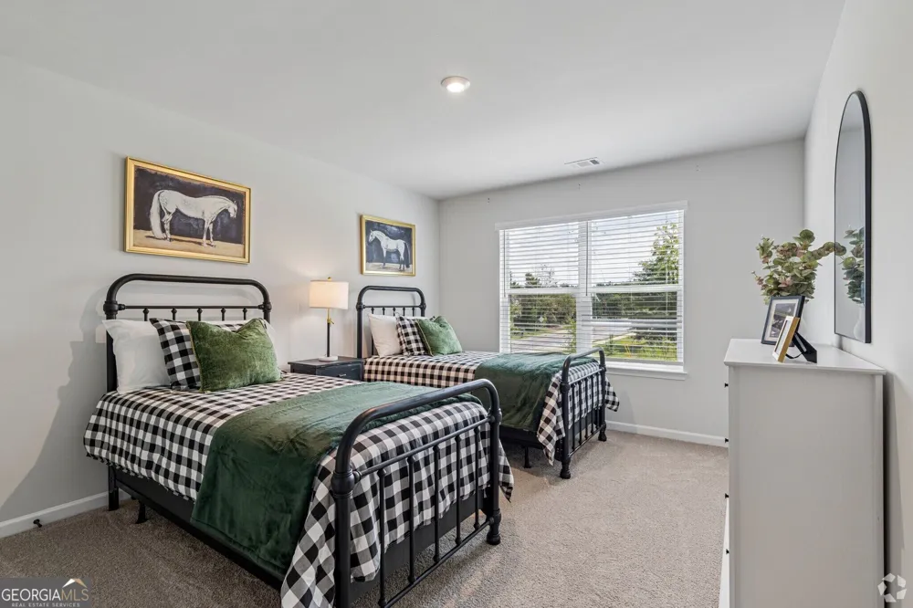 15 Silver Leaf LN Dawsonville, GA 30534